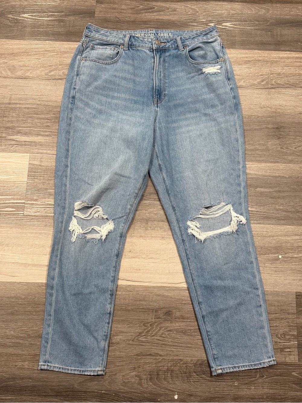 American Eagle Womens Mom Jeans Size 12 Regular Light Wash Distressed High Rise